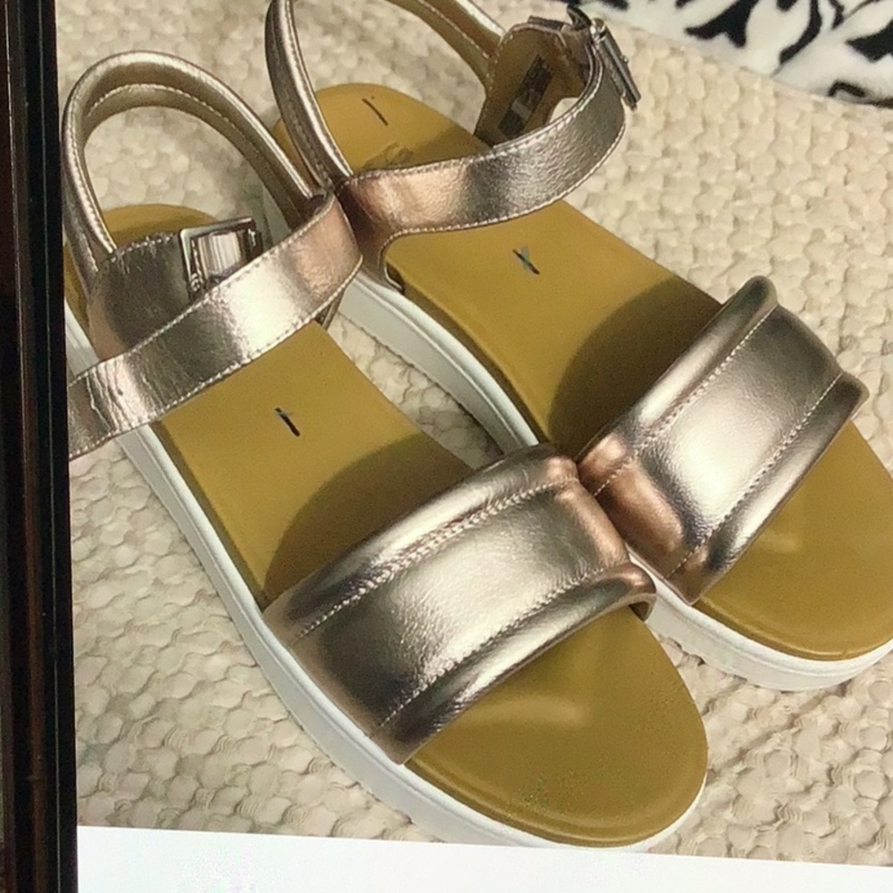 UGGS. SANDALS. COLOR. ROSE. GOLD - Picture 4 of 7